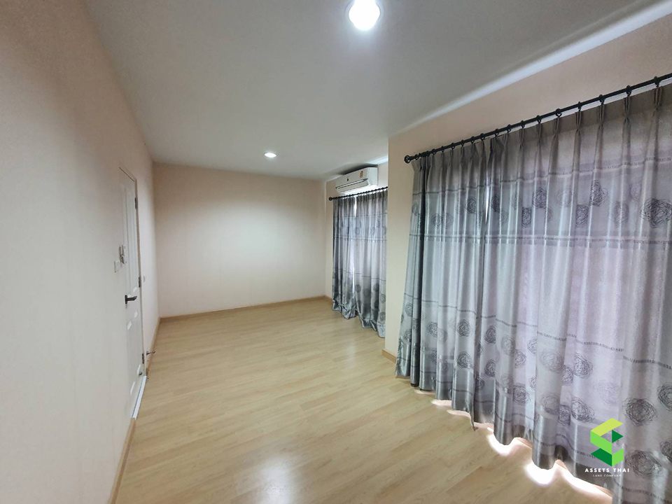 Townhome for sale, The Village Village, Bangna-Trad Road (Km. 11), Bang Phli Yai.